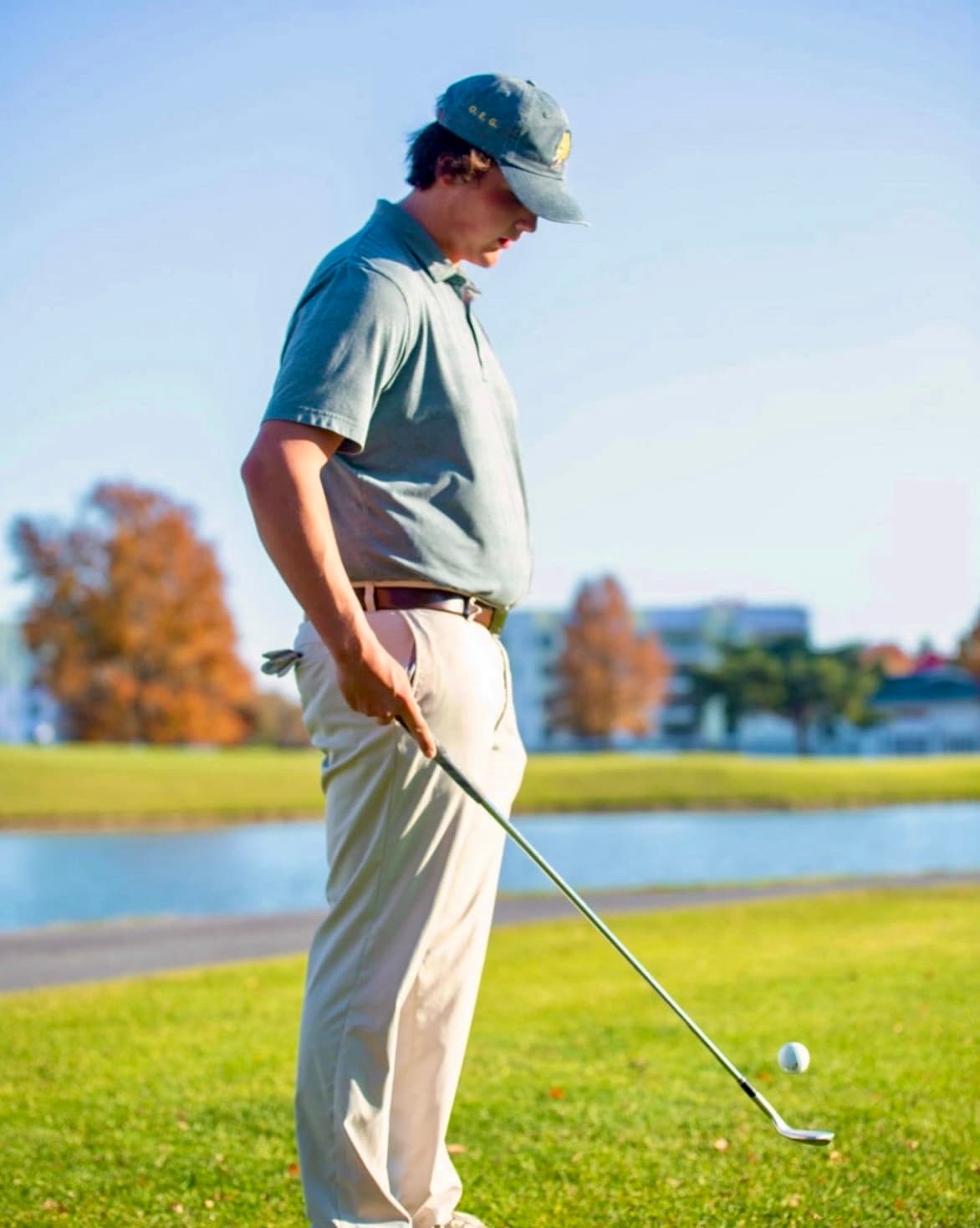 Joey Davis teaching a golf lesson